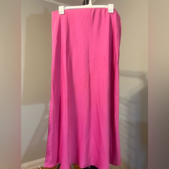 Pretty Pink flare skirt , spring is near - Picture 2 of 3